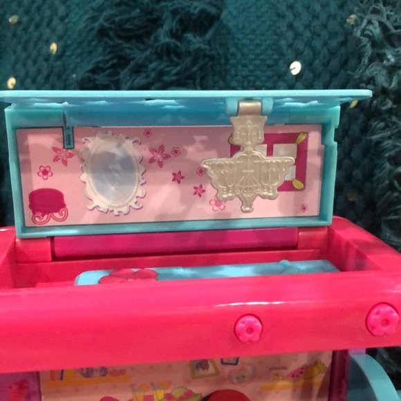 Polly Pocket Waterpark and Van set + accessories - Picture 8 of 11